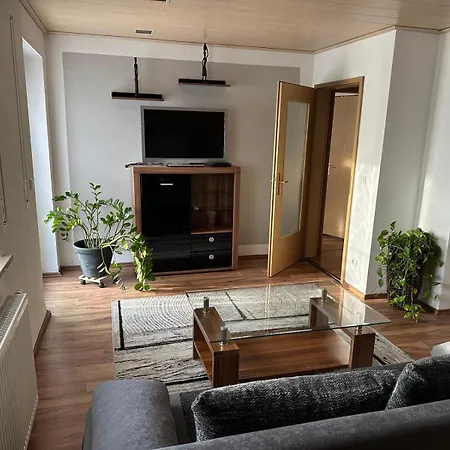 Landwohnung شقة *